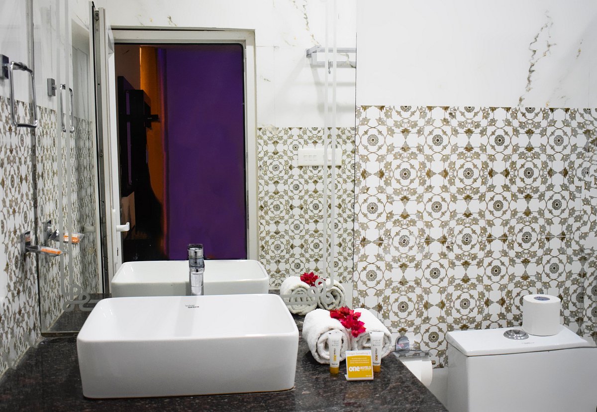 executive-king-washroom